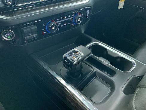 New 2025 Chevrolet Silverado 1500 LT w/ Z71 Off-Road Package image 24