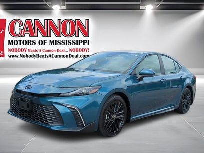 Used 2025 Toyota Camry SE w/ Convenience Package