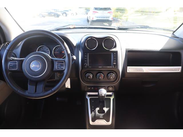 Used 2014 Jeep Cherokee Latitude AWD/4WD image 7