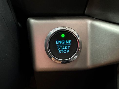 Used 2024 Ford Expedition XLT AWD/4WD image 23