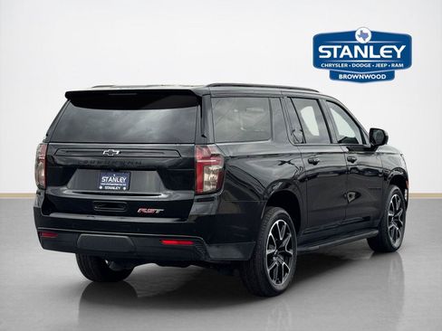 Used 2023 Chevrolet Suburban RST AWD/4WD image 8