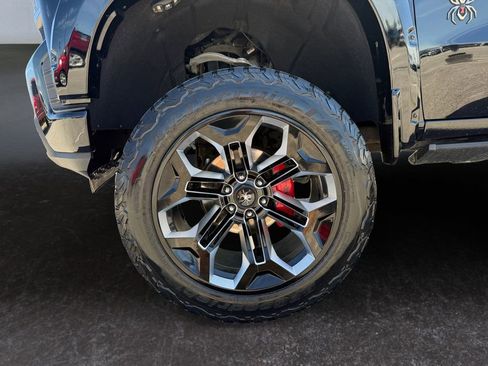 Used 2022 Chevrolet Silverado 1500 RST w/ Safety Package AWD/4WD image 9