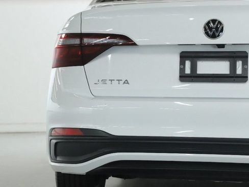 Certified 2024 Volkswagen Jetta S FWD image 42