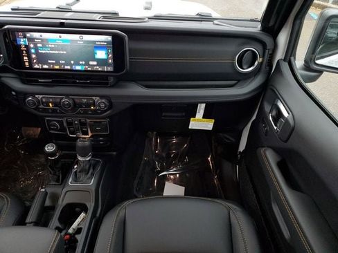 New 2026 Jeep Gladiator Sport image 21