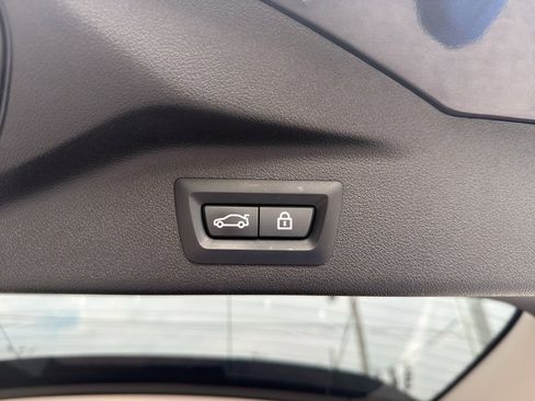 Used 2020 BMW X7 xDrive40i w/ Premium Package image 19