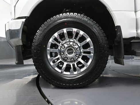 Used 2022 Ford F250 XLT w/ XLT Premium Package image 18