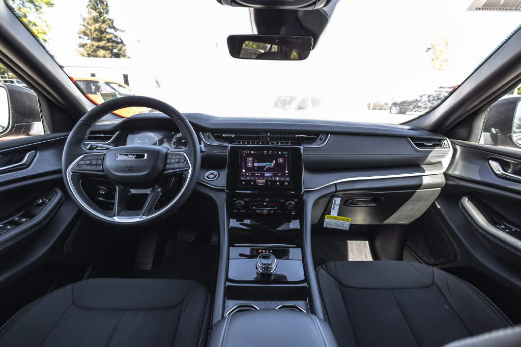 New 2026 Jeep Grand Cherokee Laredo X AWD/4WD image 20