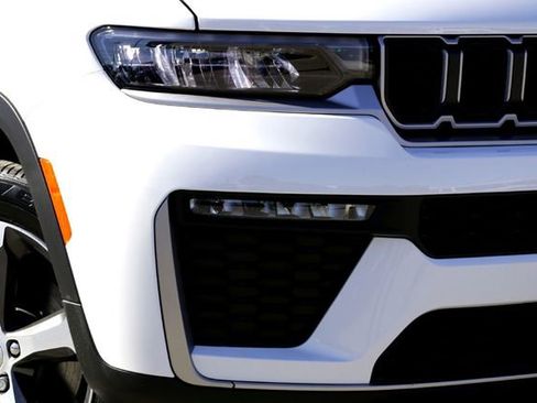 New 2026 Jeep Grand Cherokee L Limited image 3