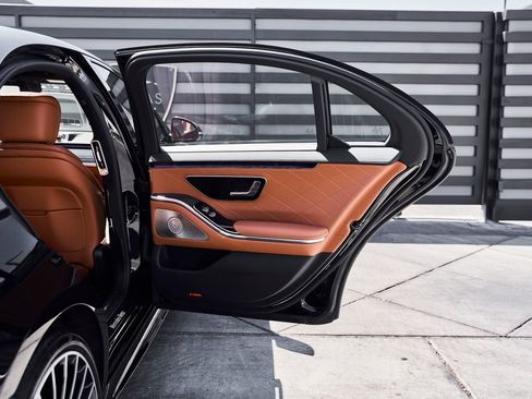 Used 2024 Mercedes-Benz S 63 AMG S image 24