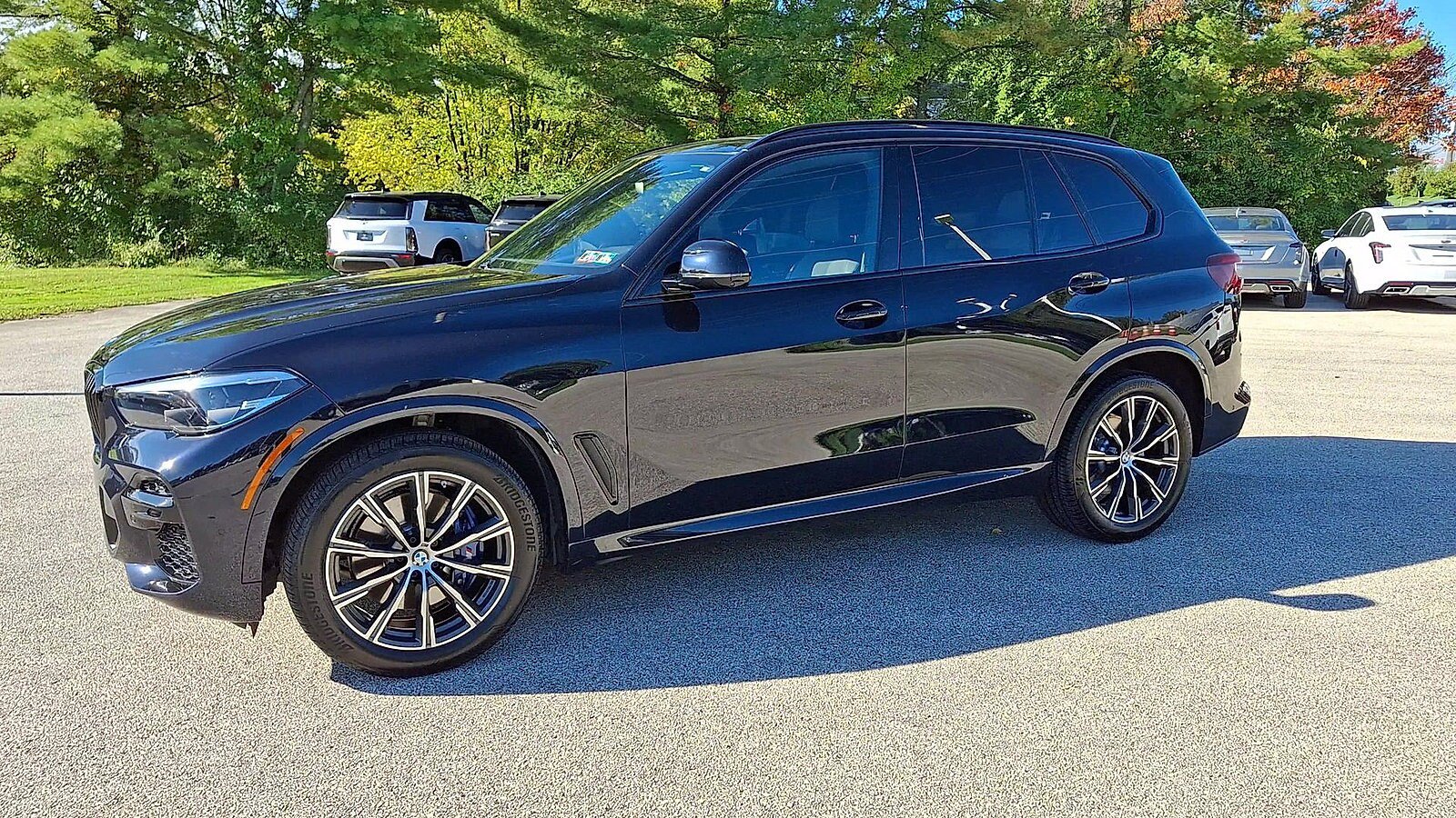 Used 2022 BMW X5 xDrive40i w/ M Sport Package AWD/4WD image 5