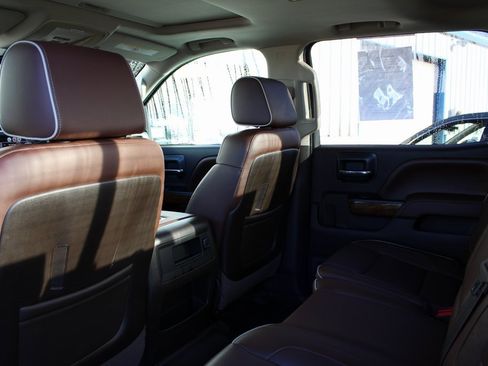 Used 2015 Chevrolet Silverado 3500 High Country w/ Duramax Plus Package image 17