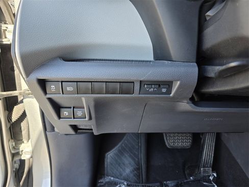 Used 2022 Toyota Sienna LE image 26