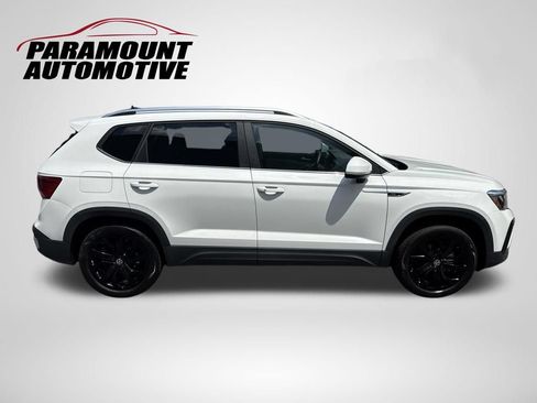 Certified 2023 Volkswagen Taos SE w/ Black Wheel Package AWD/4WD image 8