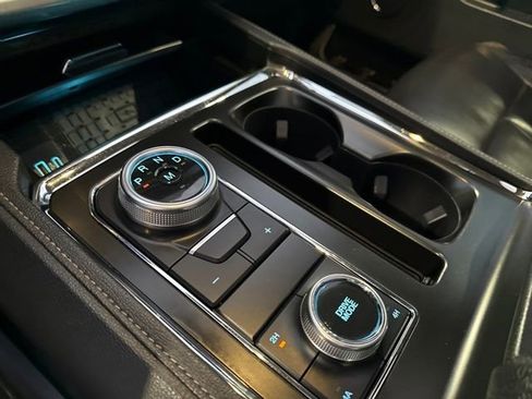 Used 2022 Ford Expedition XLT image 25