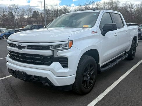 Used 2022 Chevrolet Silverado 1500 RST image 3
