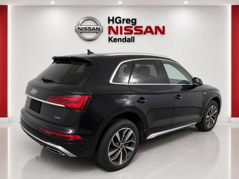 Used 2023 Audi Q5 2.0T Premium Plus w/ Premium Plus Package AWD/4WD image 2