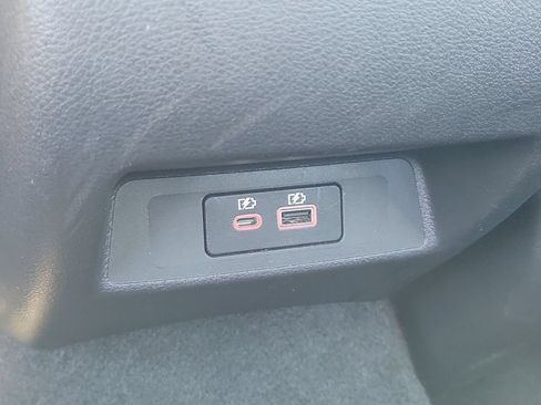 Used 2025 Nissan Altima 2.5 SV FWD image 10