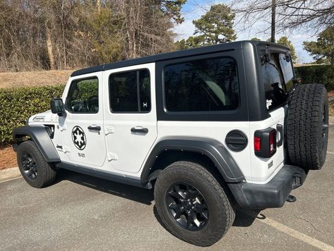 Used 2021 Jeep Wrangler Unlimited Sport image 32