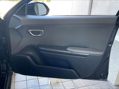 Used 2025 Kia K4 FWD image 24