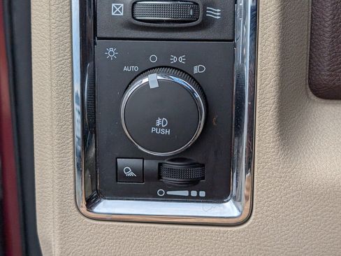 Used 2017 RAM 2500 Laramie w/ Snow Chief Group AWD/4WD image 23