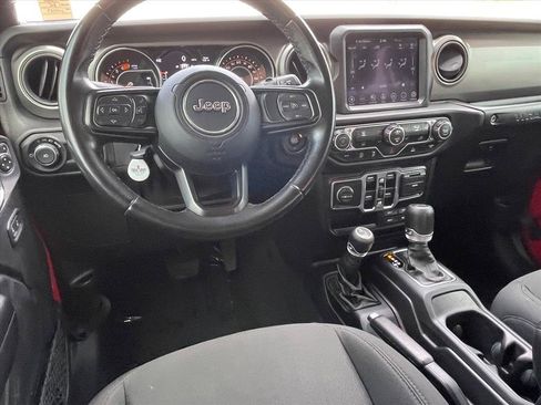 Used 2021 Jeep Wrangler Unlimited Sport AWD/4WD image 9