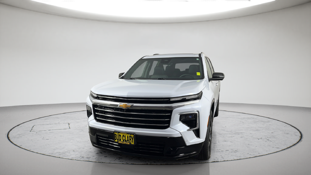 Used 2026 Chevrolet Traverse High Country w/ LPO, Floor Liner Package AWD/4WD image 2