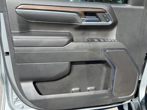 Used 2023 Chevrolet Silverado 1500 RST image 12