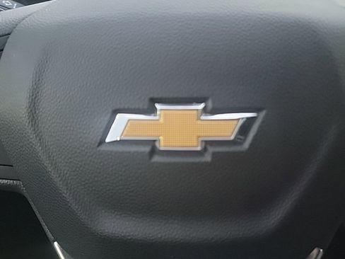 Used 2024 Chevrolet Trax LT w/ LT Convenience Package image 40