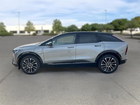 New 2025 Cadillac Optiq Sport 2 w/ LPO, Floor Liner Package image 3