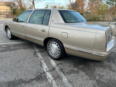 Used 1998 Cadillac De Ville image 6