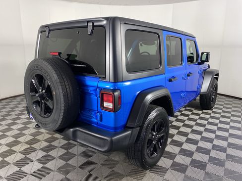 Used 2022 Jeep Wrangler Unlimited Sport AWD/4WD image 7