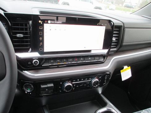 New 2026 GMC Sierra 1500 SLT w/ SLT Premium Plus Package image 18