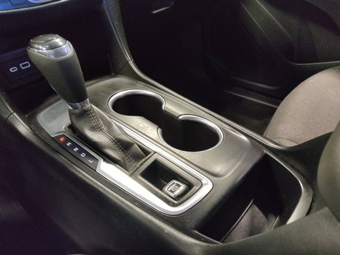 Used 2021 Chevrolet Equinox LT FWD image 26