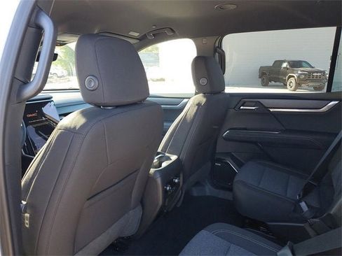 New 2026 GMC Acadia Elevation image 10