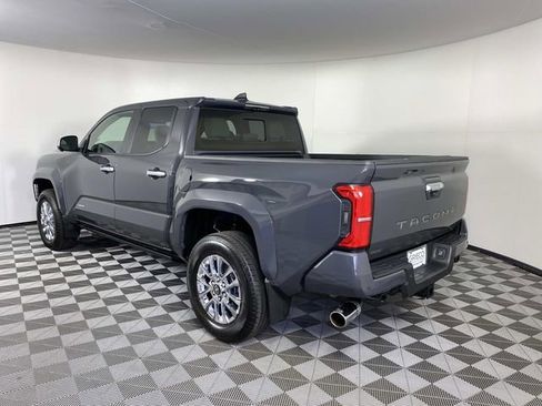 Used 2025 Toyota Tacoma Limited image 6