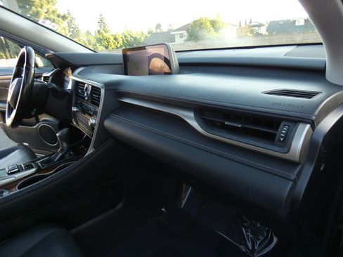 Used 2018 Lexus RX 350L FWD image 32