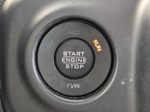 Used 2021 Jeep Wrangler Unlimited Sport AWD/4WD image 30