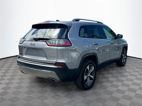 Used 2019 Jeep Cherokee Limited image 7