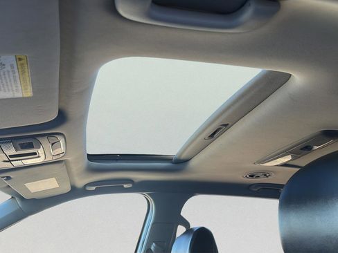 Used 2024 Kia Telluride S w/ S Sunroof Package image 10