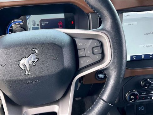 Used 2024 Ford Bronco Outer Banks AWD/4WD image 18