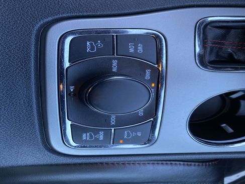 Used 2018 Jeep Grand Cherokee Trailhawk w/ Trailhawk Luxury Group image 15