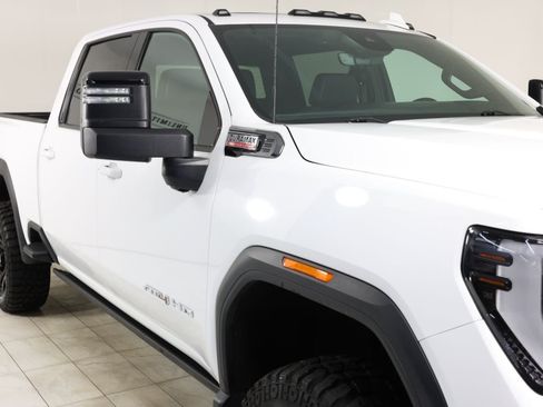 Used 2024 GMC Sierra 2500 AT4 w/ AT4 Premium Plus Package AWD/4WD image 39