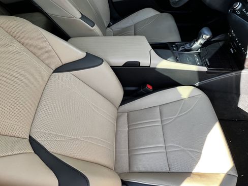 Certified 2021 Lexus ES 300h Ultra Luxury w/ Accessory Package 2 image 43