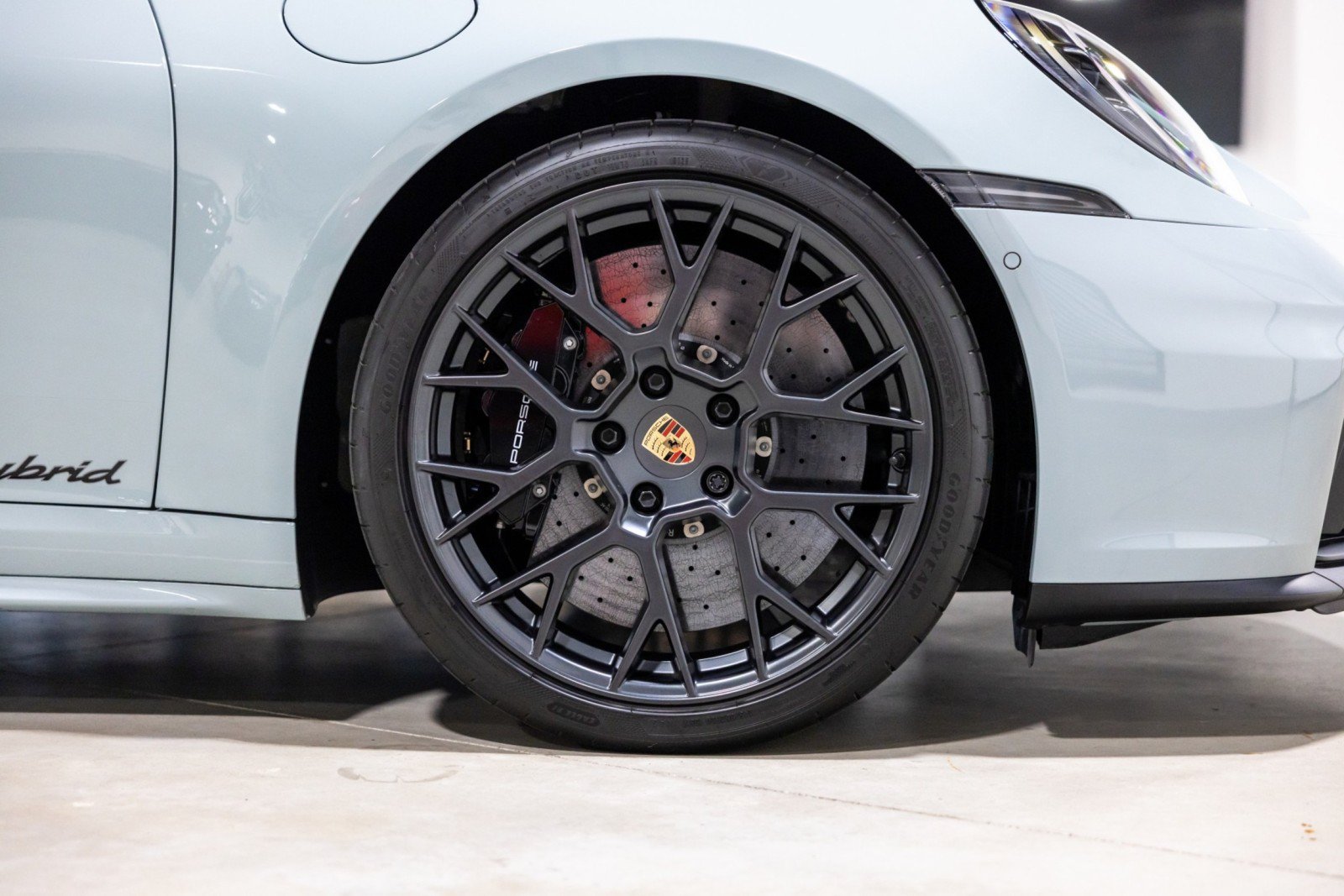 Used 2025 Porsche 911 Carrera GTS RWD image 23