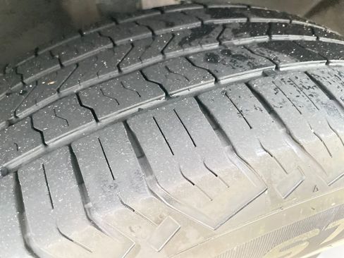 Used 2021 GMC Acadia SLT w/ Technology Package image 30