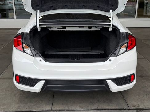 Used 2019 Honda Civic Touring image 15