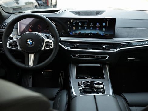 New 2026 BMW X7 xDrive40i w/ M Sport Package image 29