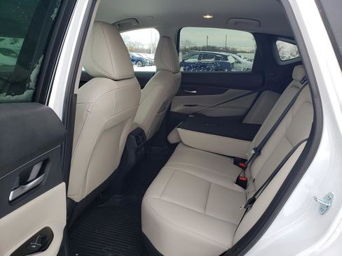 Certified 2025 Nissan Murano SV image 19