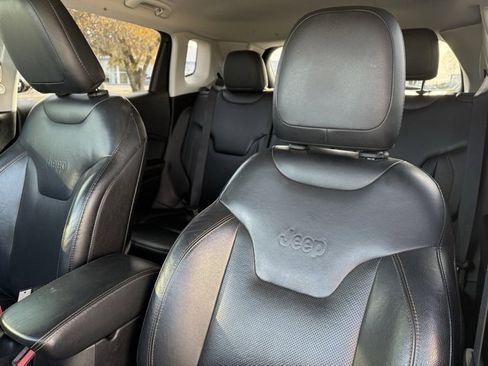 Used 2019 Jeep Compass Limited image 15