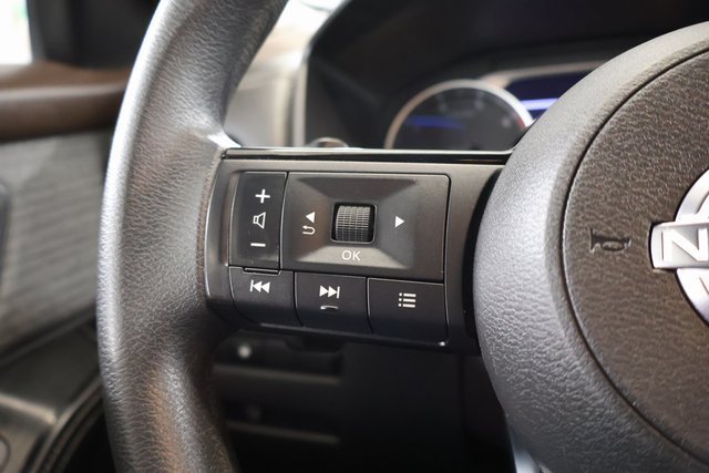 Used 2023 Nissan Rogue SV AWD/4WD image 17